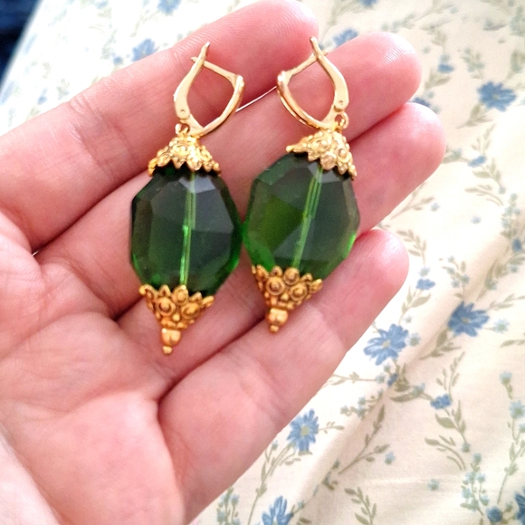 Jewelry - Green earrings